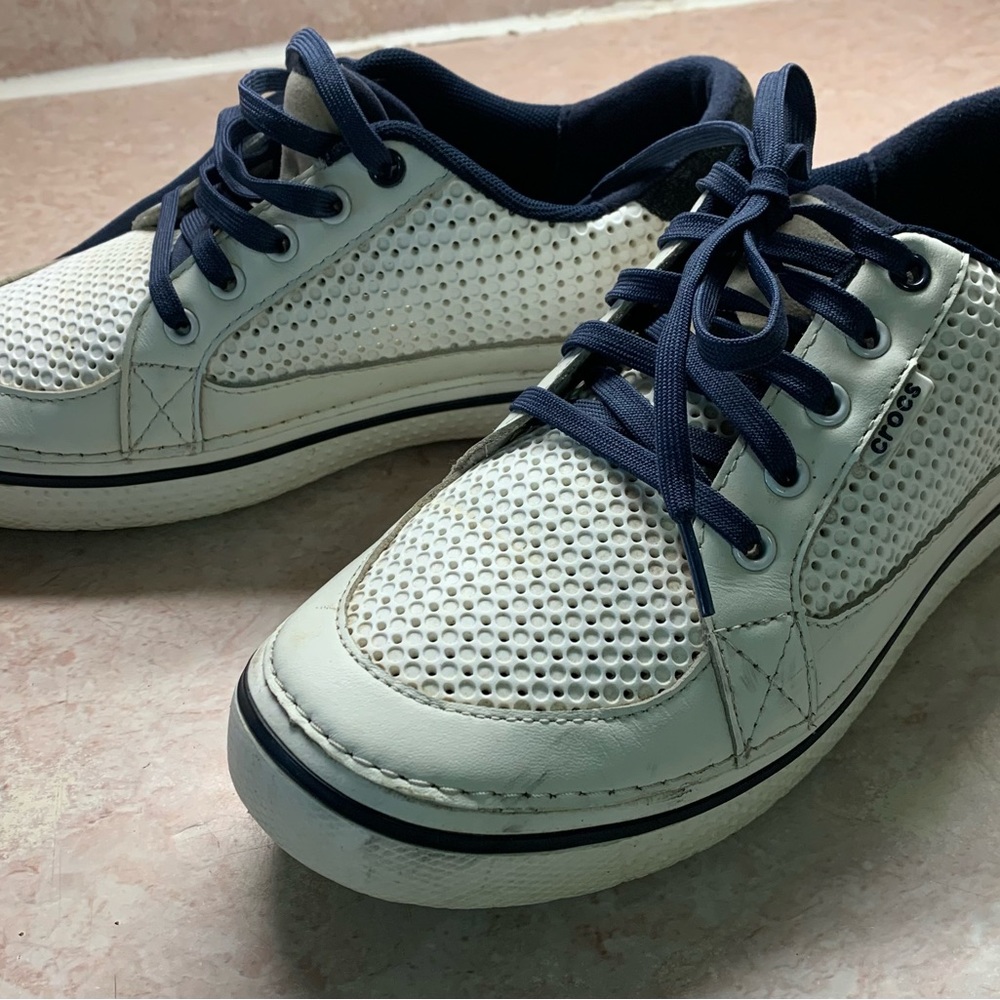 Crocs golf shoes, size 9